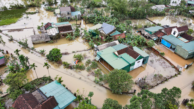 Chùm ảnh: Hà Tĩnh khẩn trương khắc phục hậu quả mưa lũ - 11