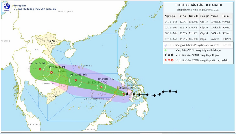 Bản đồ dự báo quỹ đạo và cường độ bão KALMAEGI phát lúc 17h00 ngày 04/11/2025. Nguồn: KTTV