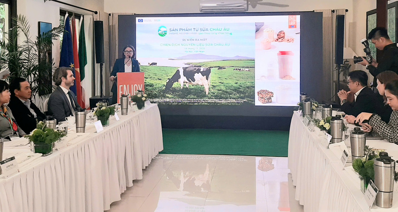 Liên minh Châu Âu và Ireland đã ra mắt chiến dịch “Sữa Châu Âu – Ireland - nơi Thiên nhiên giao thao cùng Khoa học”. Ảnh: N.H.