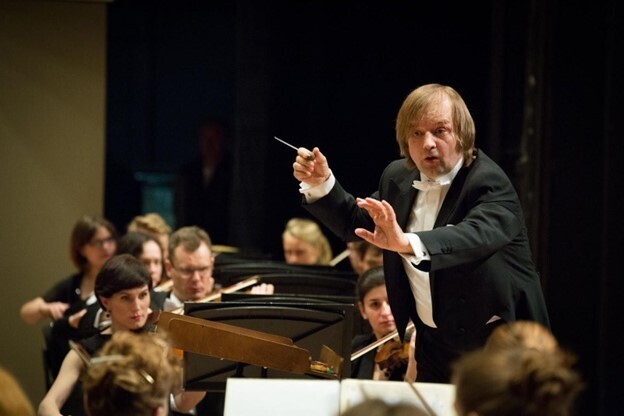 Nhạc trưởng Yury Tkachenko từng chỉ huy nhiều hòa nhạc tại Việt Nam