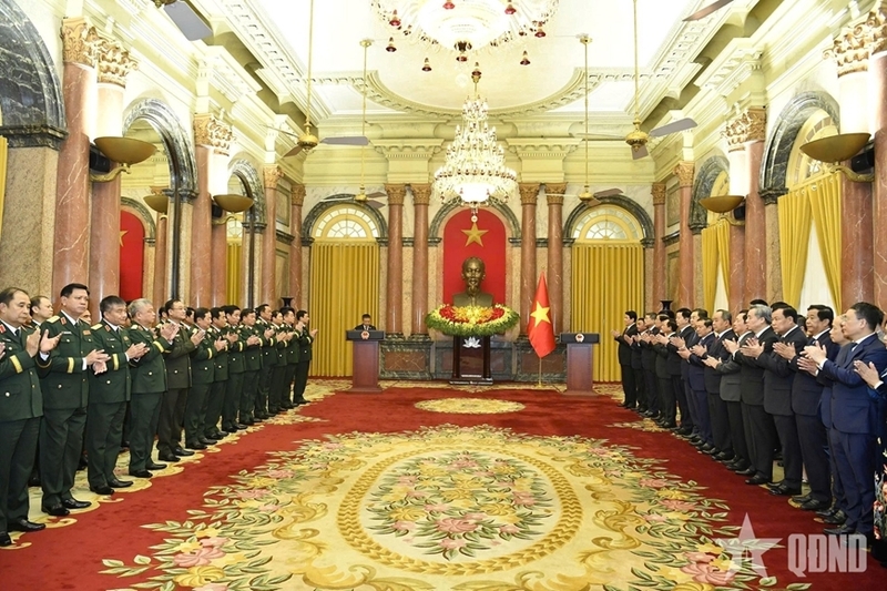 Lễ công bố, trao Quyết định bổ nhiệm chức vụ Chủ nhiệm Tổng cục Chính trị Quân đội nhân dân Việt Nam và trao Quyết định thăng quân hàm cấp Đại tướng và cấp Thượng tướng. Ảnh: QĐND