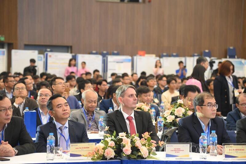 Các đại biểu trong nước và quốc tế tham dự hội thảo