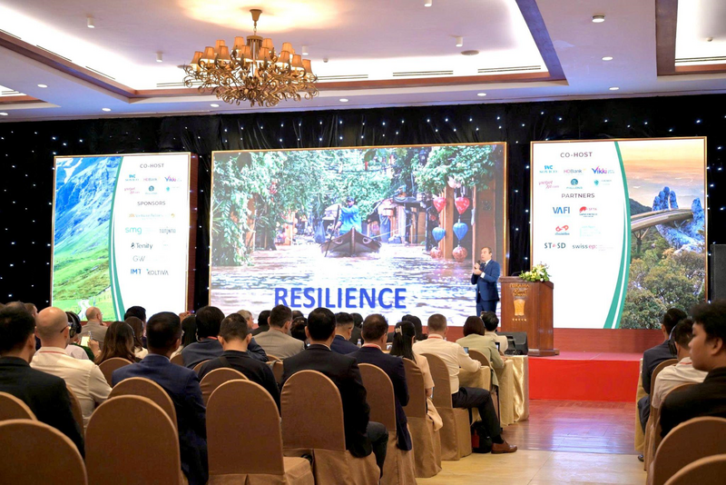 Đại biểu tham dự diễn đàn.