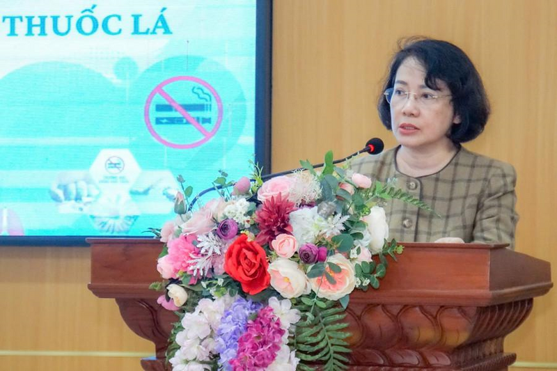 Ths. BS Phan Thị Hải, Phó Giám đốc Quỹ phòng, chống tác hại của thuốc lá (Bộ Y tế) phát biểu tại hội thảo. Ảnh: Lê Nghĩa