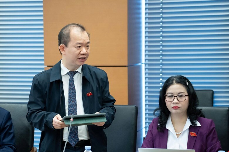 Đại biểu Bùi Hoài Sơn - đoàn TP. Hà Nội. Ảnh: ĐBND