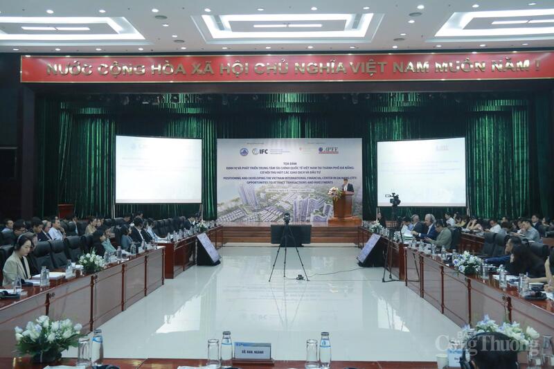 סמינר בנושא מיצוב ופיתוח המרכז הפיננסי הבינלאומי של וייטנאם בעיר דה נאנג בנושא: הזדמנויות למשיכת עסקאות והשקעות.