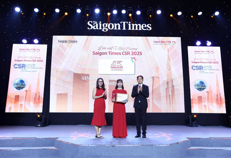 ตัวแทนจาก Generali Vietnam ในพิธีมอบรางวัล