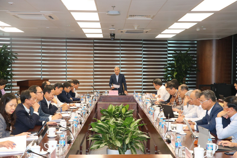 Hội nghị giao ban trực tuyến điều hành sản xuất tháng 11/2025 tại trụ sở Tập đoàn