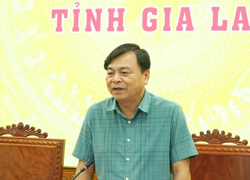 Thứ trưởng Bộ Nông nghiệp và Môi trường Nguyễn Hoàng Hiệp đề nghị các doanh nghiệp điện gió, điện mặt trời phải chủ động gia cố công trình, bảo vệ tài sản, hạn chế thiệt hại tối đa.