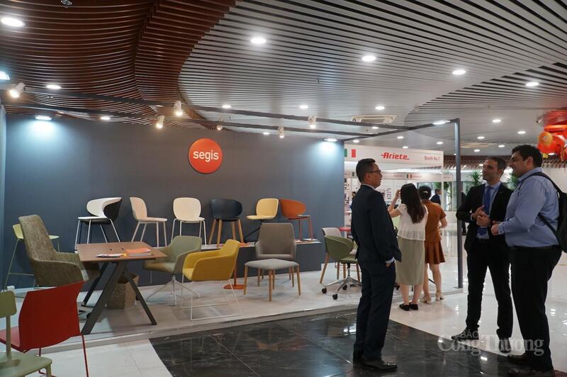 Các doanh nghiệp Việt Nam, Ý giao lưu, kết nối tại Triển lãm “Italian Expo”.