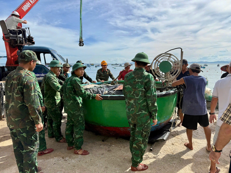 Hiện không còn tàu, bè nào hoạt đọng trên biển và đã neo đậu an toàn tại đất liền và các đảo thuộc Quần đảo Trường Sa.