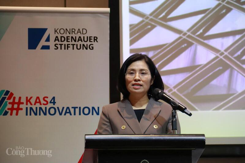 Bà Trịnh Thị Hương, Phó Cục trưởng Cục Phát triển doanh nghiệp tư nhân và kinh tế tập thể. Ảnh: Thanh Tuấn