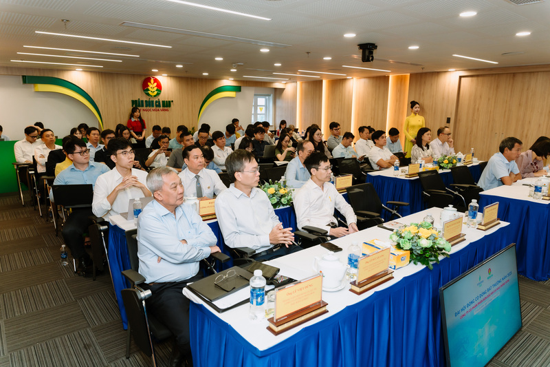 Đông đảo cổ đông tham dự đại hội, thể hiện sự quan tâm và đồng hành cùng PVCFC (Ảnh PVCFC)