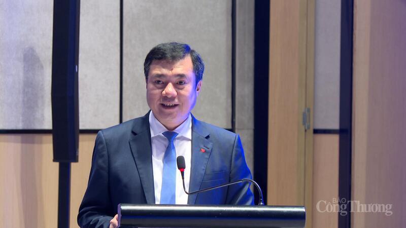 Thứ trưởng Nguyễn Sinh Nhật Tân phát biểu tại Hội thảo “Cục diện thế giới mới và Năm APEC Việt Nam 2027”