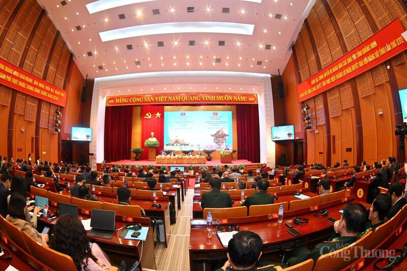 Hội nghị Hợp tác phát triển thương mại biên giới Việt Nam - Lào lần thứ XIII. Ảnh: Cấn Dũng