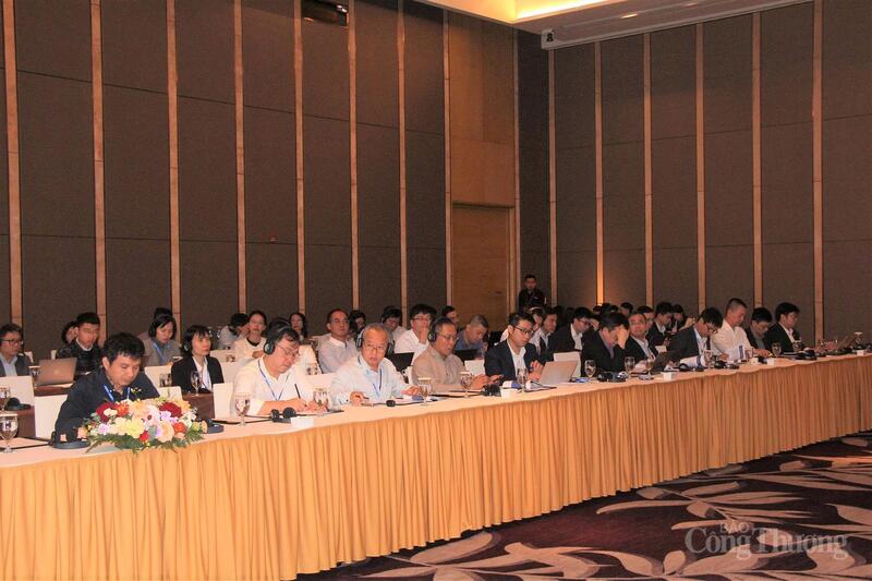 Nhiều chuyên gia, khách mời tham gia thảo luận tại hội thảo. Ảnh: P.C