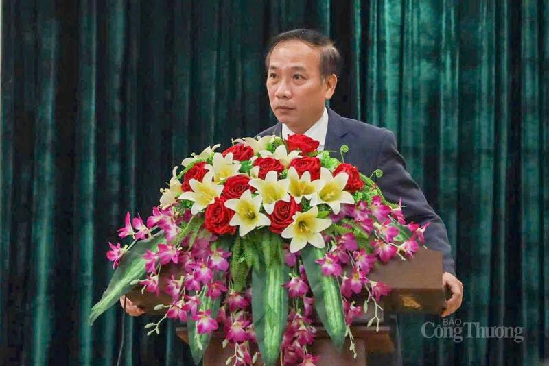 Ông Mai Trung Sơn - lãnh đạo Phòng Pháp chế và Truyền thông dân số, Cục Dân số phát biểu khai mạc. Ảnh: Lê Vân.