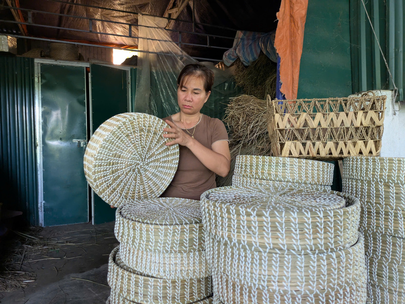 Nghề đan lát, thủ công mỹ nghệ truyền thống đã mang lại cuộc sống ấm no cho người dân