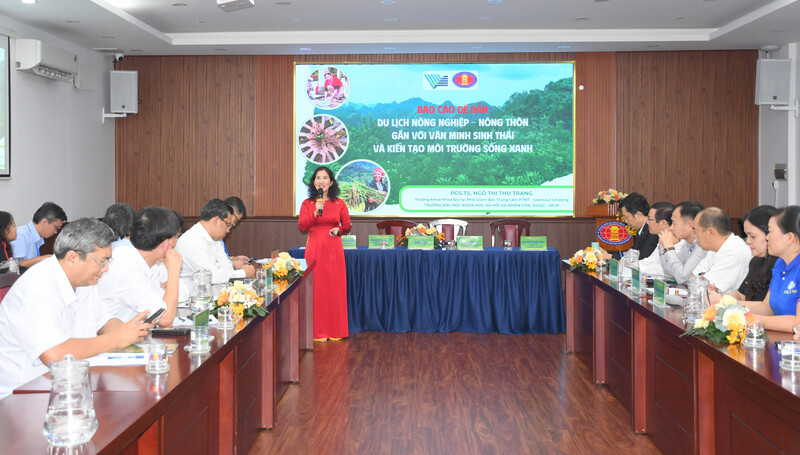 Đại biểu tham dự sự kiện. Ảnh: Minh Khuê