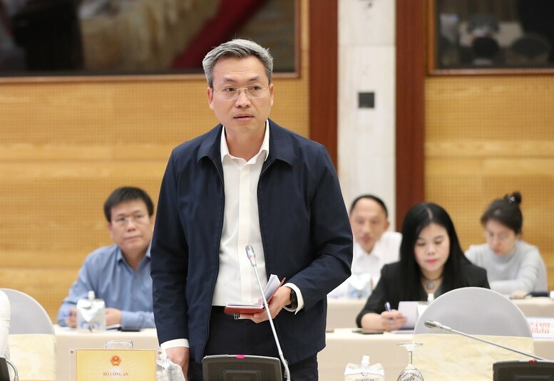 Thiếu tướng Nguyễn Quốc Toản, Chánh Văn phòng, Người phát ngôn của Bộ Công an thông tin về hai vụ án đang được cơ quan công an tiến hành điều tra - Ảnh: VGP/QP