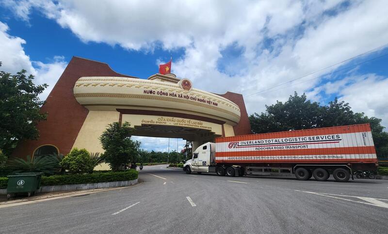 Các tỉnh biên giới hai nước đã thực hiện tốt công tác quản lý cửa khẩu, kịp thời cùng phối hợp điều chỉnh, tạo thuận lợi cho hoạt động thông quan hàng hóa. Ảnh minh họa