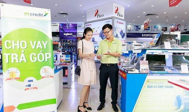 Không khí mua sắm cuối năm được dự báo sẽ sôi động hơn, kéo theo nhu cầu vay tiêu dùng tăng tốc. Ảnh: Tuấn Nguyễn