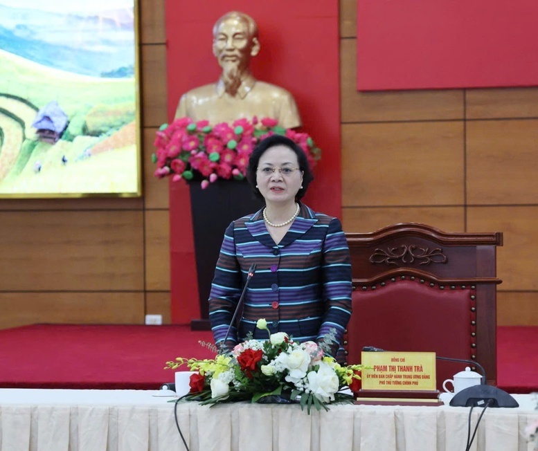 Phó Thủ tướng Phạm Thị Thanh Trà yêu cầu Lào Cai không chỉ dừng lại ở vận hành ổn định mà phải tạo ra một "cuộc cách mạng về tư duy quản trị" - Ảnh: VGP/Thu Giang