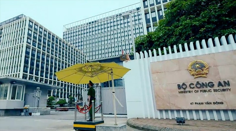 Theo Bộ Công an, việc chủ trì xây dựng, trình 11 dự án luật, pháp lệnh là nhiệm vụ chính trị trọng tâm năm 2025. Ảnh: CMH.