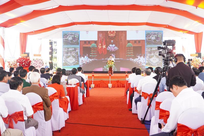 Quang cảnh buổi lễ khởi công tại xã Thuận An.