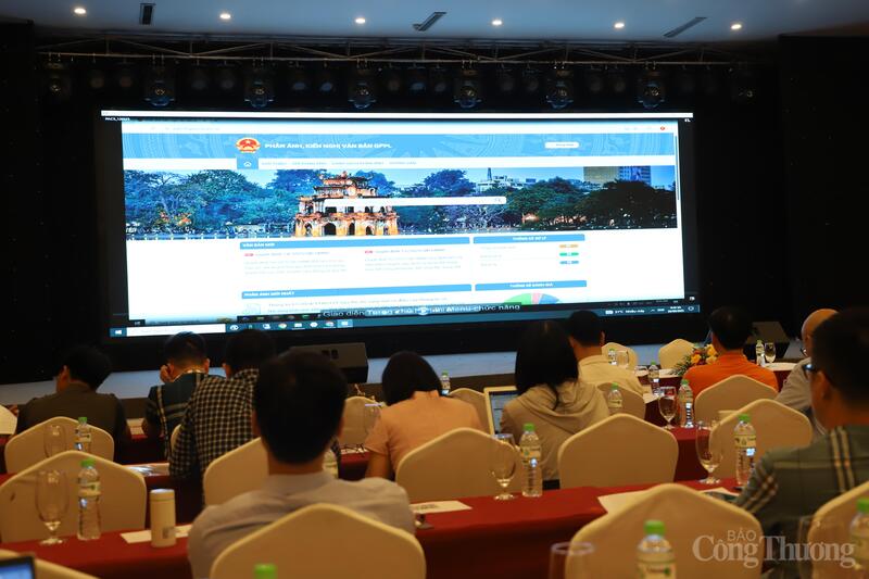 Vụ Pháp chế tổ chức chương trình tập huấn sử dụng Hệ thống tiếp nhận phản ánh, kiến nghị về văn bản quy phạm pháp luật. Ảnh: Hoa Quỳnh.