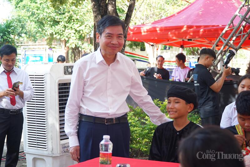 Ông Tạ Anh Tuấn, Chủ tịch UBND tỉnh Đắk Lắk tại buổi lễ. Ảnh: Vũ Long