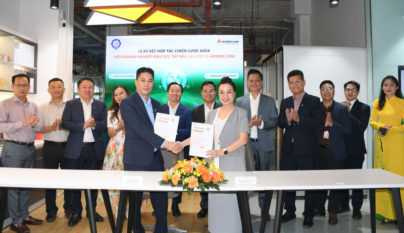 Ký kết hợp tác chiến lược giữa Arobid và Hội Doanh nghiệp khu vực Tây Bắc Sài Gòn (TP. Hồ Chí Minh). Ảnh: Minh Khuê.