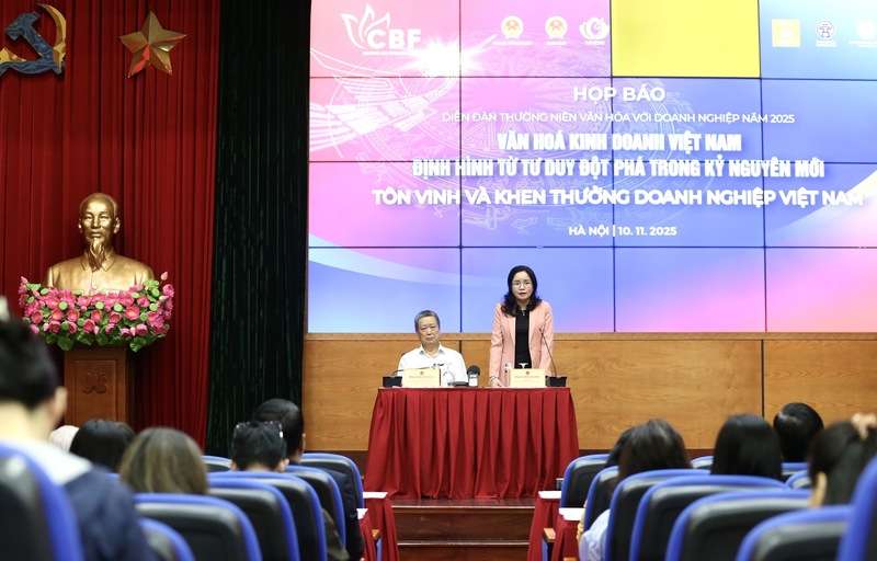 Họp báo giới thiệu "Diễn đàn Quốc gia thường niên văn hoá với doanh nghiệp". Ảnh: Trần Huân