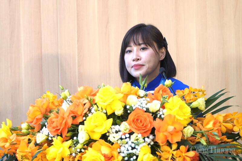 Chị Nguyễn Ngọc Tâm, Quyền Bí thư Đoàn Thanh niên Bộ Công Thương khóa IV.