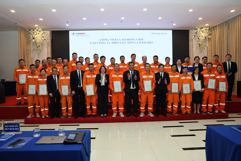 PC Sơn La tổ chức thi công nhân lao động giỏi cấp công ty