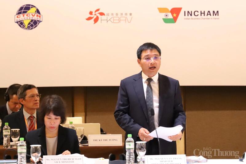 Bộ trưởng Bộ Tài chính Nguyễn Văn Thắng phát biểu khai mạc. Ảnh: Thanh Vân.