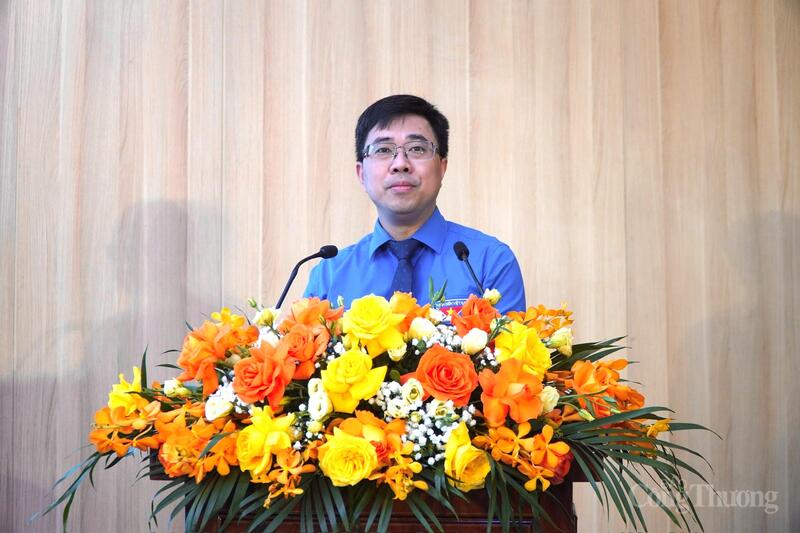 Anh Bùi Hoàng Tùng, Bí thư Đoàn Thanh niên Chính phủ phát biểu tại Đại hội.