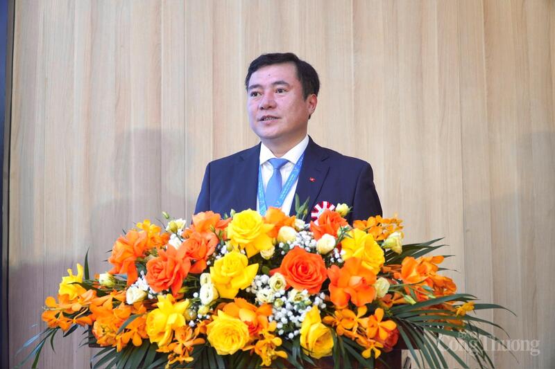 Thứ trưởng Bộ Công Thương Nguyễn Sinh Nhật Tân phát biểu chỉ đạo Đại hội.