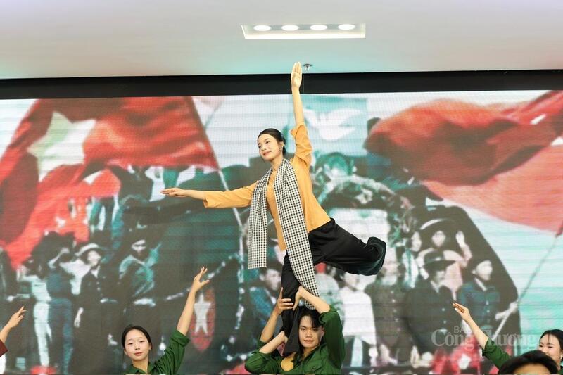 Chùm ảnh: Đại hội đại biểu Đoàn Thanh niên Bộ Công Thương khóa V - 20