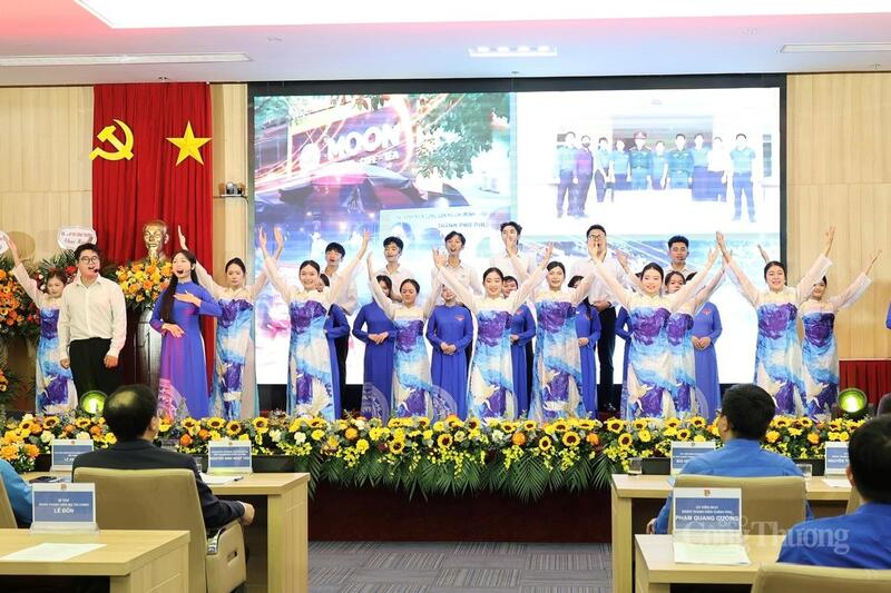 Các tiết mục văn nghệ trong khuôn khổ Đại hội