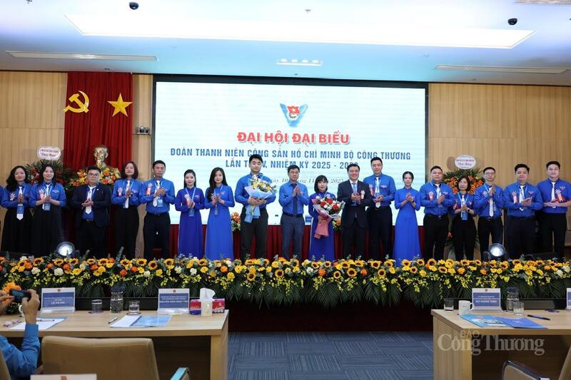 Ban Chấp hành Đoàn Thanh niên Bộ Công Thương khóa V, nhiệm kỳ 2025 - 2030. Ảnh: Quỳnh Trang