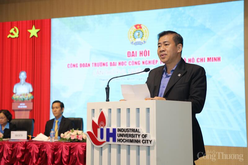 Ông Phan Hồng Hải, Hiệu trưởng Trường Đại học Công nghiệp TP. Hồ Chí Minh (IUH) phát biểu tại Đại hội