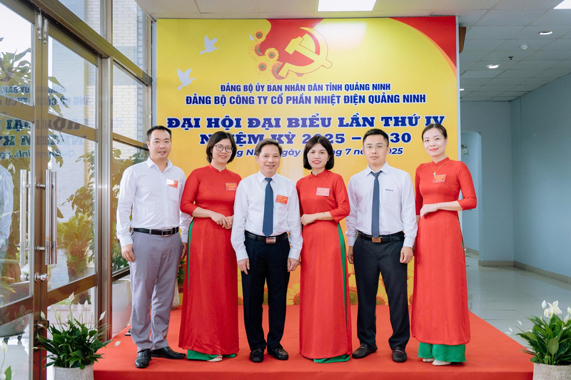 Chị Phùng Thị Thu Ngân và tập thể phòng TKCT luôn đi đầu trong phong trào Học tập chủ động, đổi mới sáng tạo ứng dụng KHCN trong công việc.