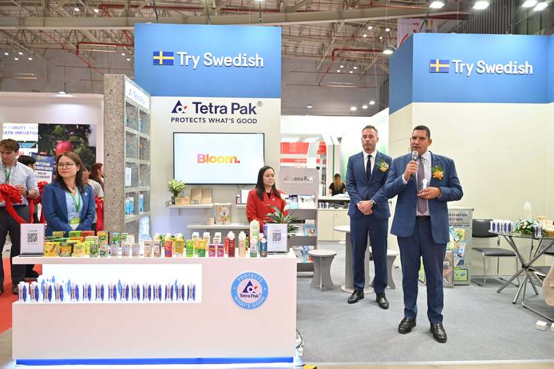 Đại sứ quán Thuỵ Điển tại Việt Nam khai trương khu gian hàng Try Swedish tại Vietnam FoodExpo 2025. Ảnh: Tùng Lâm