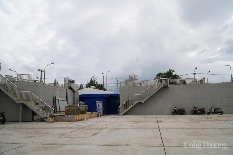 Xây dựng trạm xử lý nước thải công suất 300m3/ngày đêm.