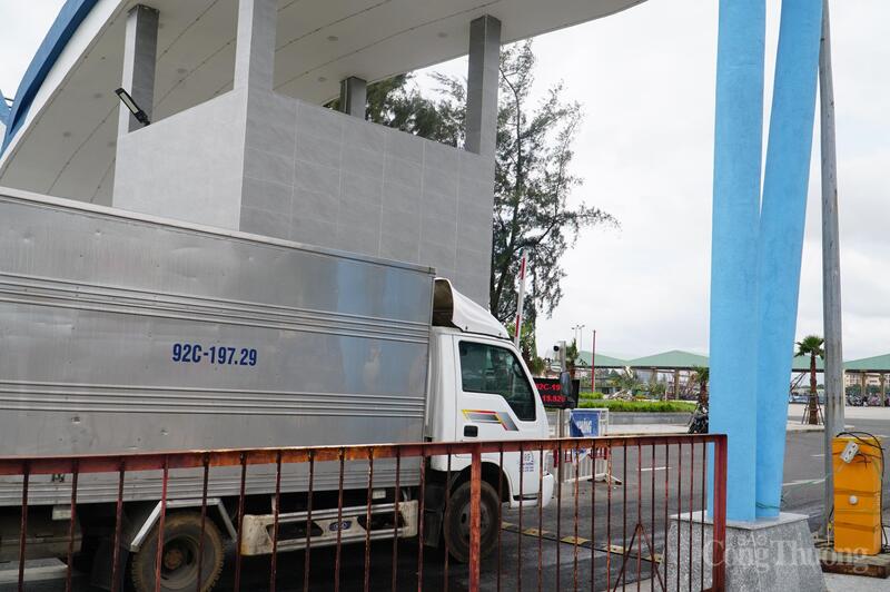 Khu vực kiểm soát ra vào