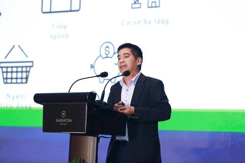 TS. Lại Văn Mạnh, Viện Chiến lược, Chính sách nông nghiệp và Môi trường, Bộ Nông nghiệp và Môi trường phát biểu tại Diễn đàn “Thực hiện kinh tế tuần hoàn tại Việt Nam: Chính sách và kết nối hành động” diễn ra vào sáng 10/11/2025