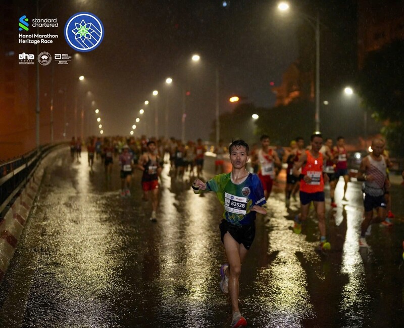 Giải chạy quốc tế Standard Chartered Marathon Di sản Hà Nội 2025