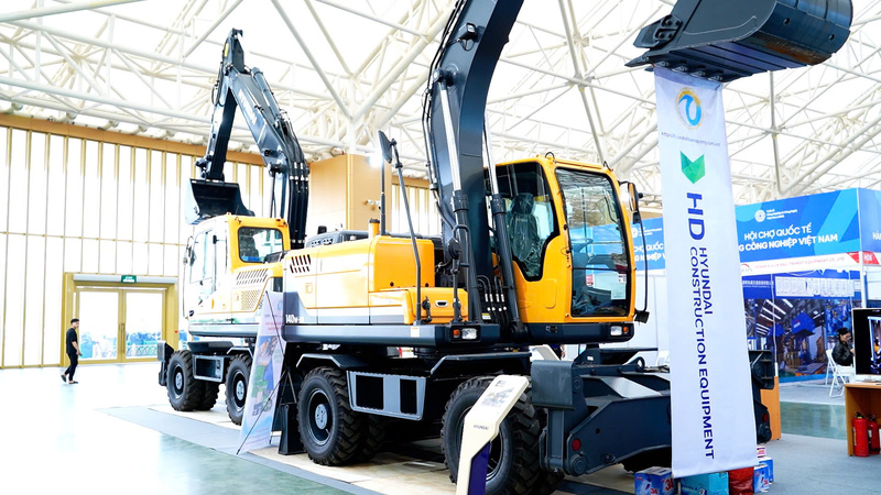 Nhiều nhóm sản phẩm và công nghệ được trưng bày tại triển lãm. Ảnh: Thái Mạnh