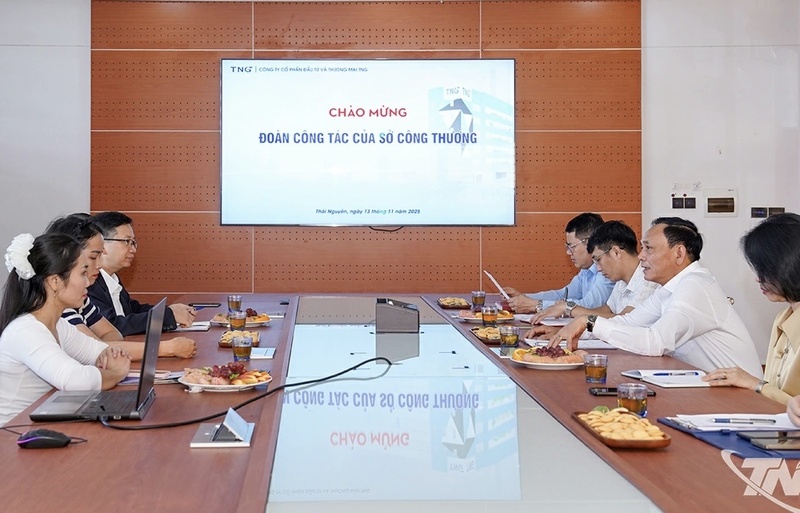 Đoàn công tác của Sở Công Thương làm việc với Công ty CP Đầu tư & Thương mại TNG.